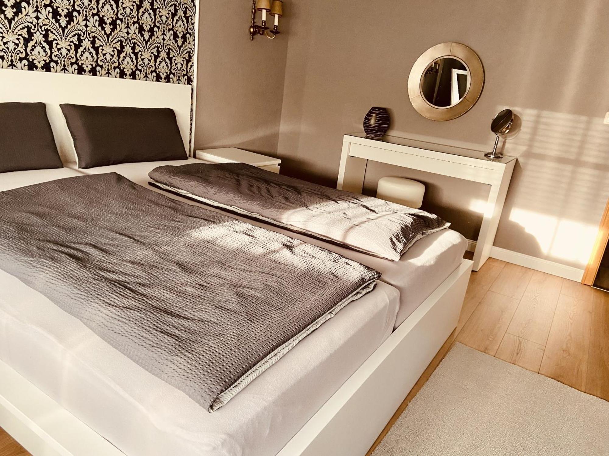Casa Rehse I Stilvolles Apartment I 24H-Self-Check-In I Kostenlos Parken & Wlan I 55-Zoll-Smart&Kabel-Tv I Oepnv Erfurt Værelse billede